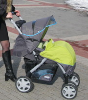 Детская коляска Baby Desing Sprint прогулка